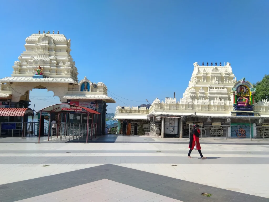 "Ancient Bhadrakali Temple overlooking Bhadrakali Lake in Warangal, Telangana."
