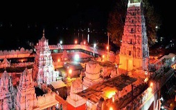 Exterior view of the main gopuram and courtyard of Sri Raja Rajeshwara Swamy Temple in Vemulawada, Telangana